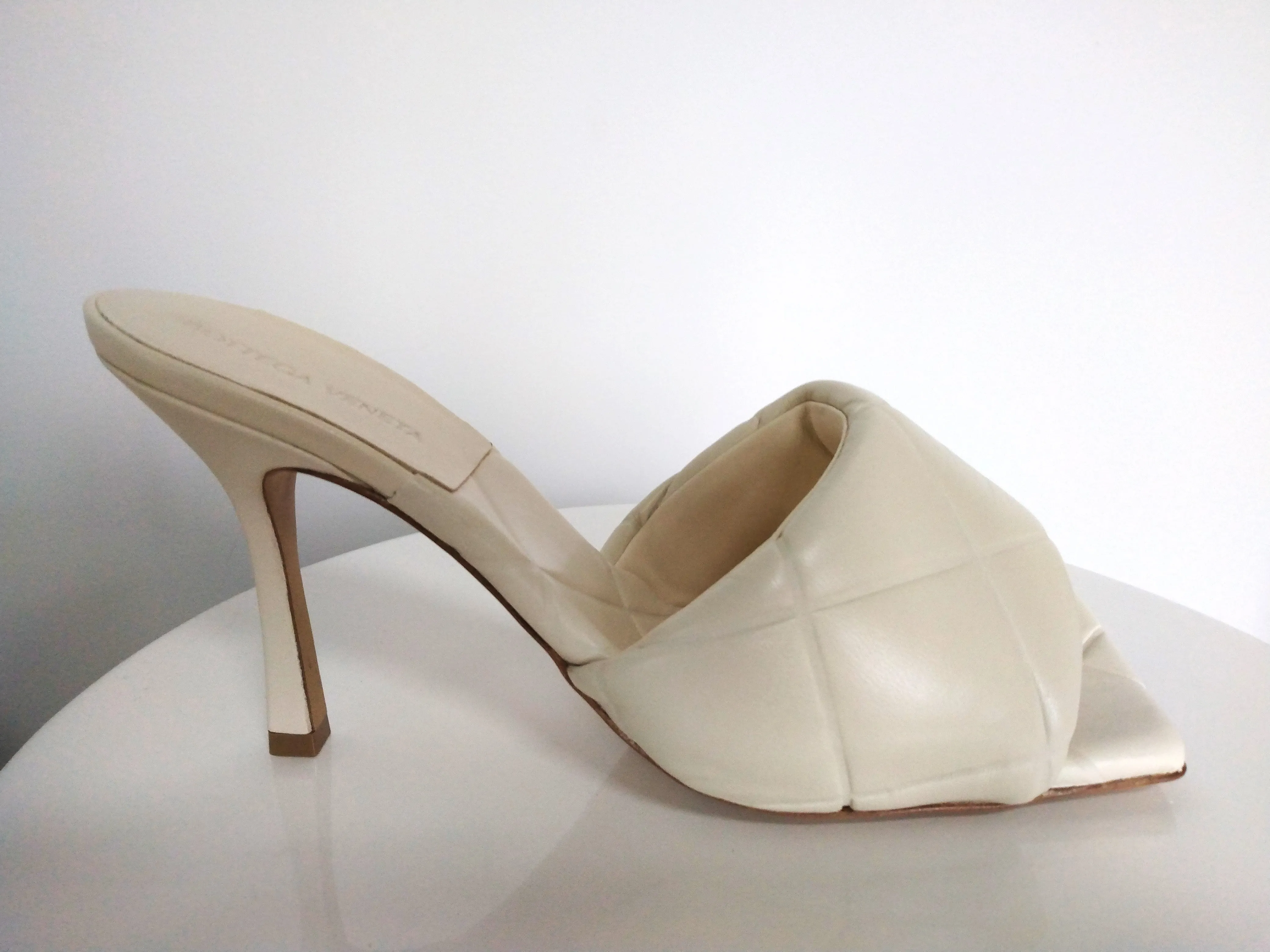Bottega Veneta Cream Lido Sandal
