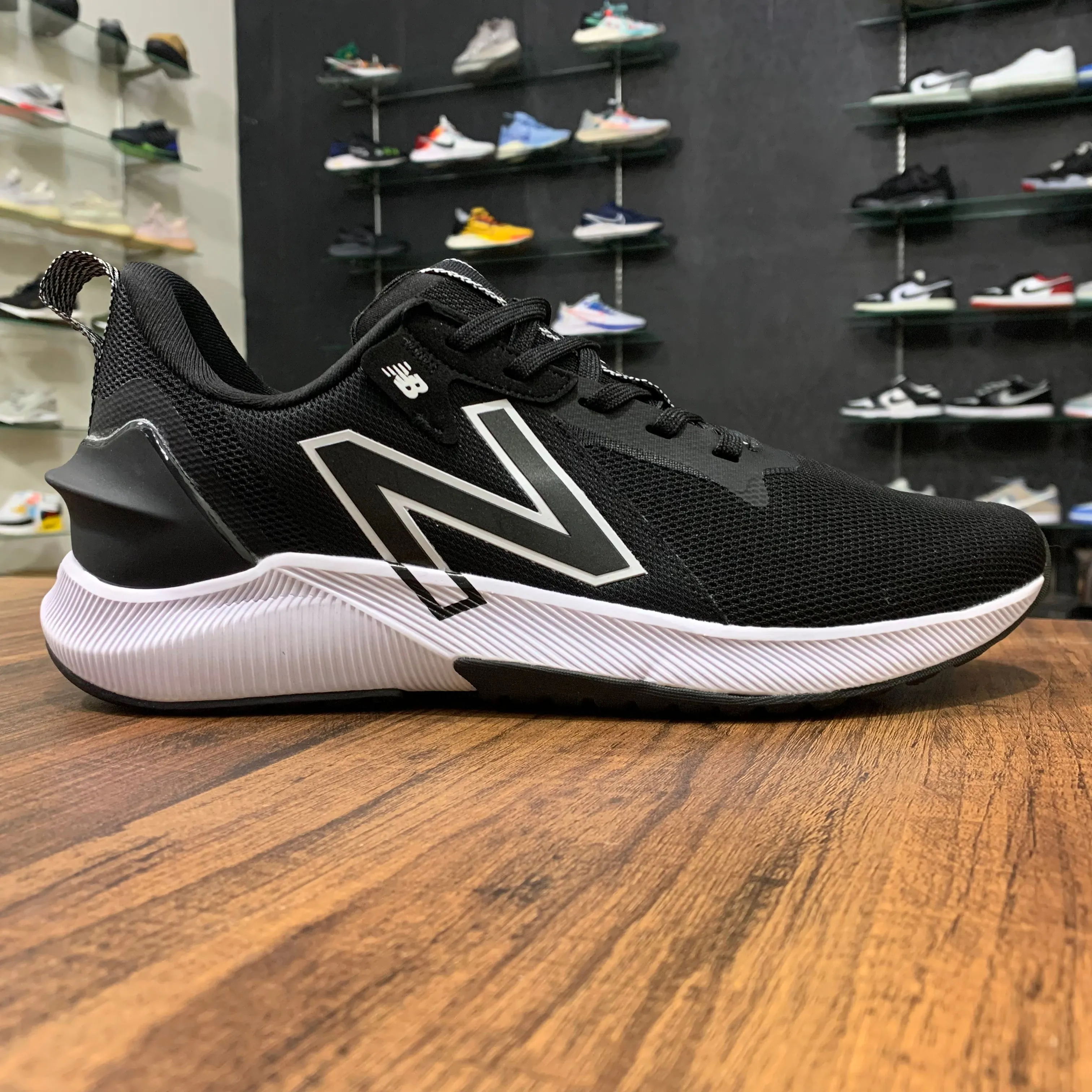 NB FuelCell Propel RMX v2 Black White