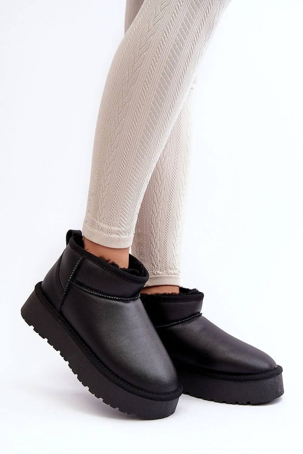 Snow boots