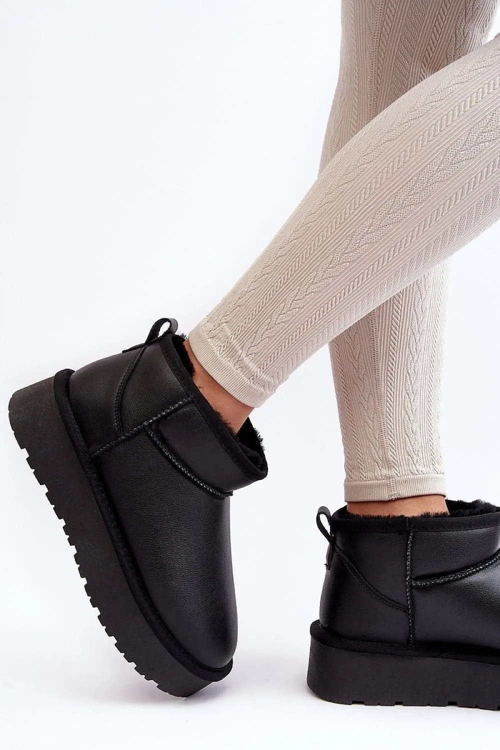 Snow boots