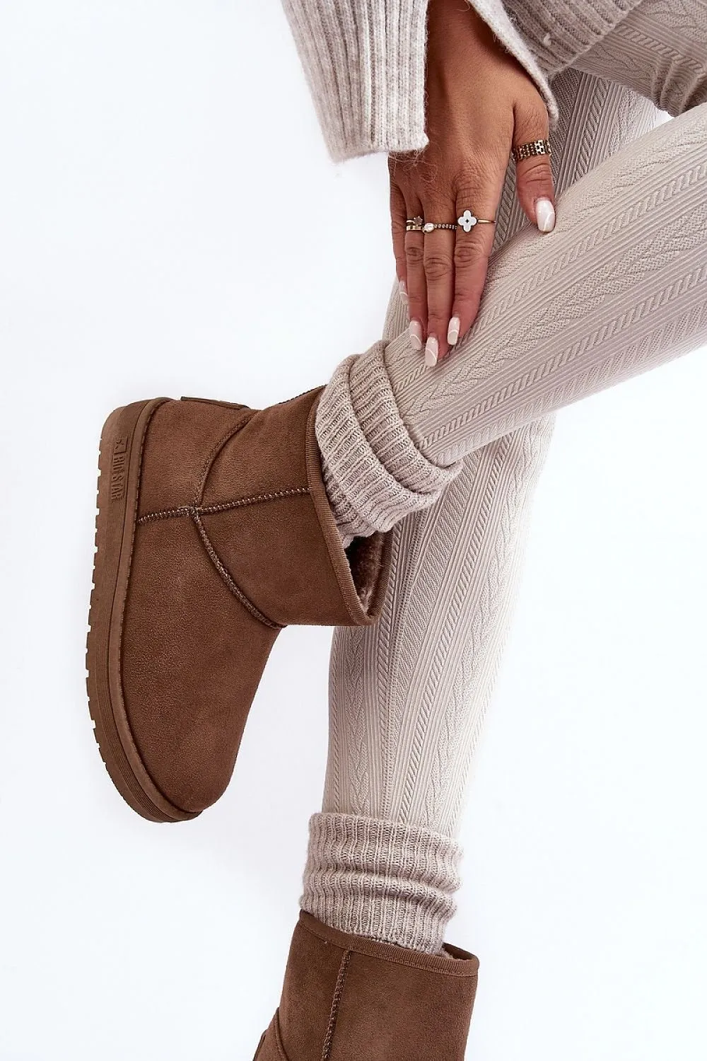 Snow boots