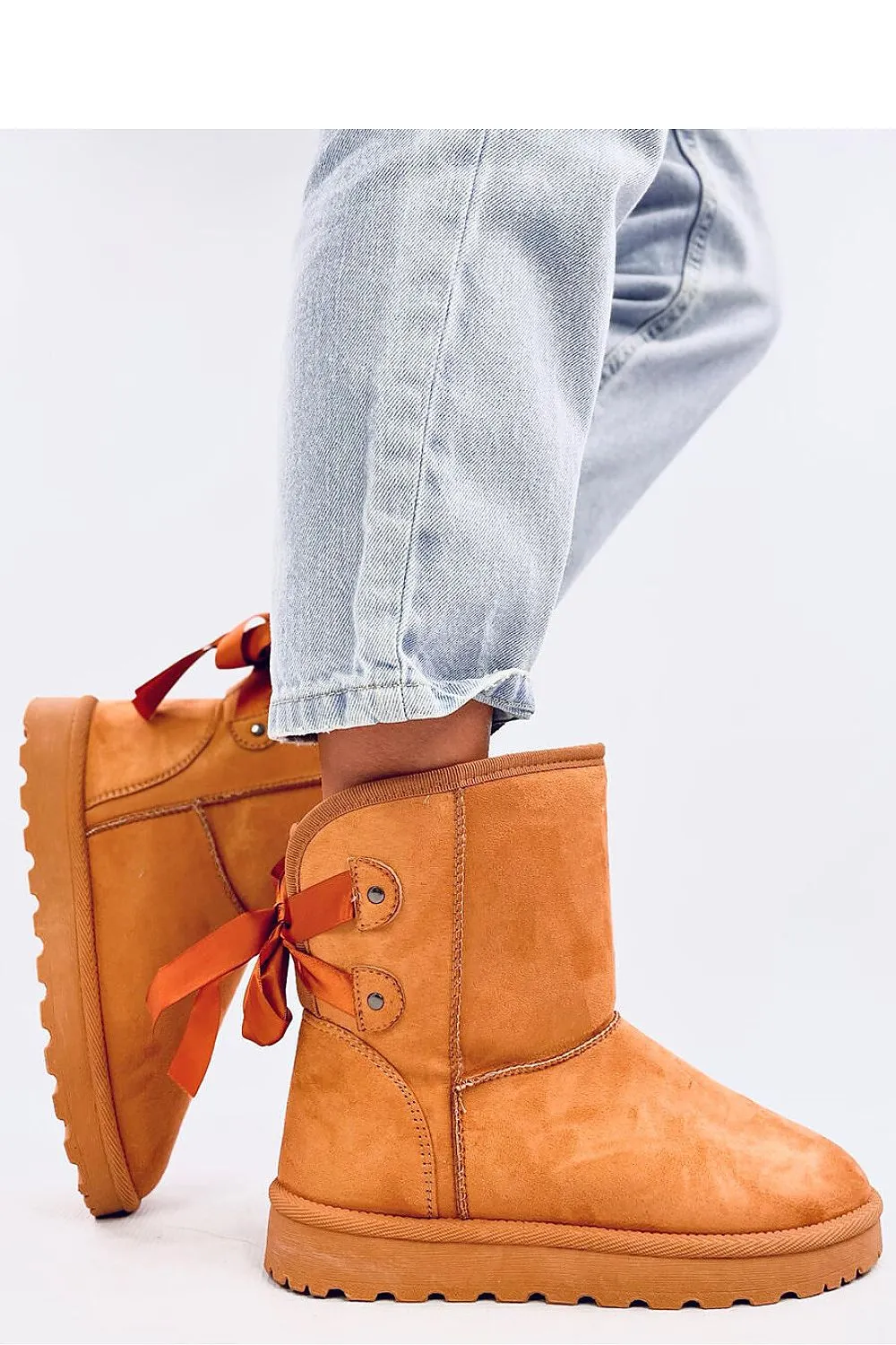 Snow boots