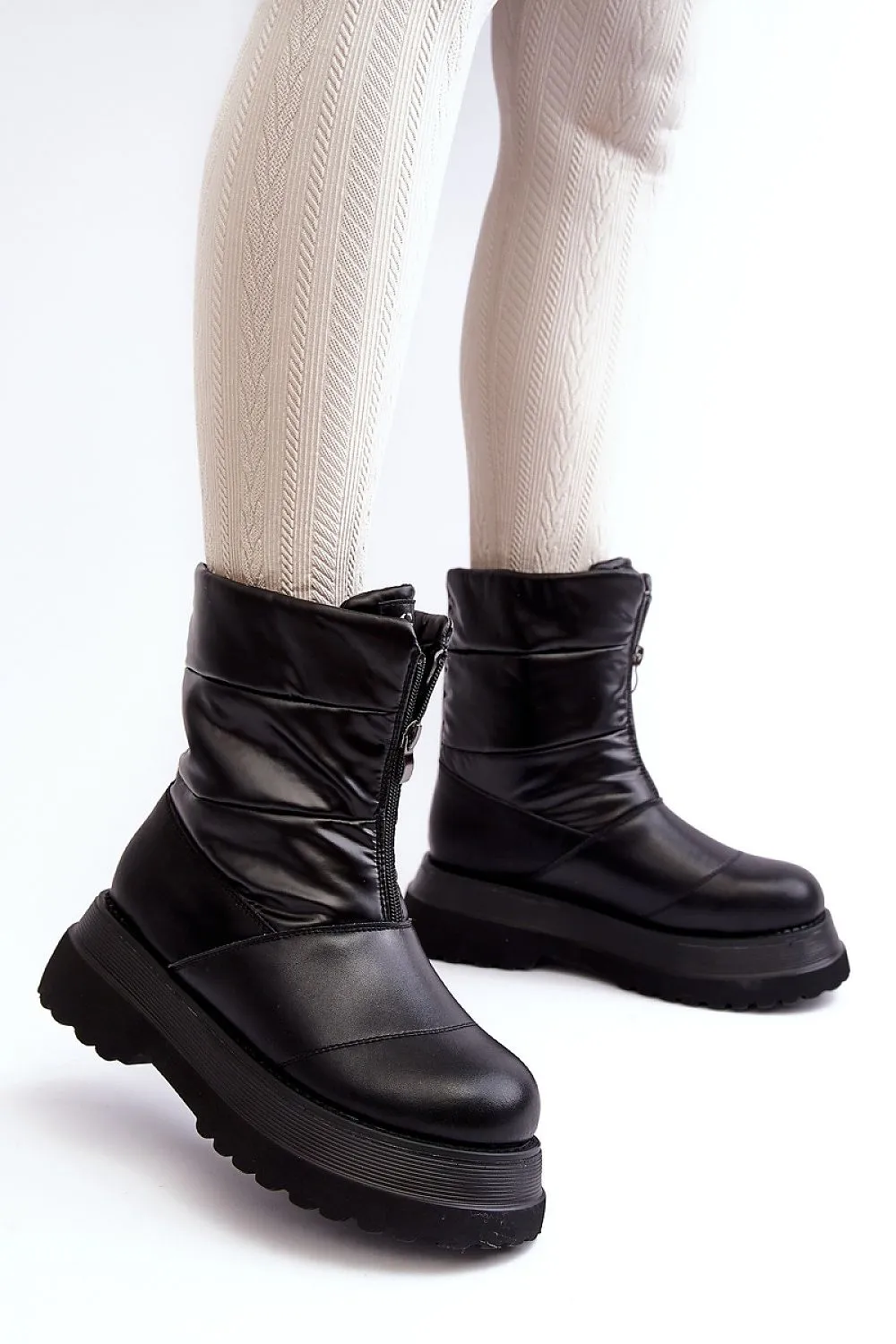 Snow boots