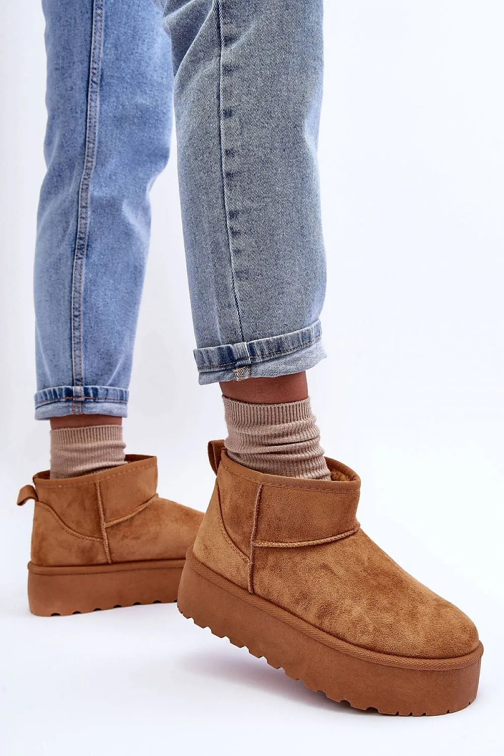 Snow boots