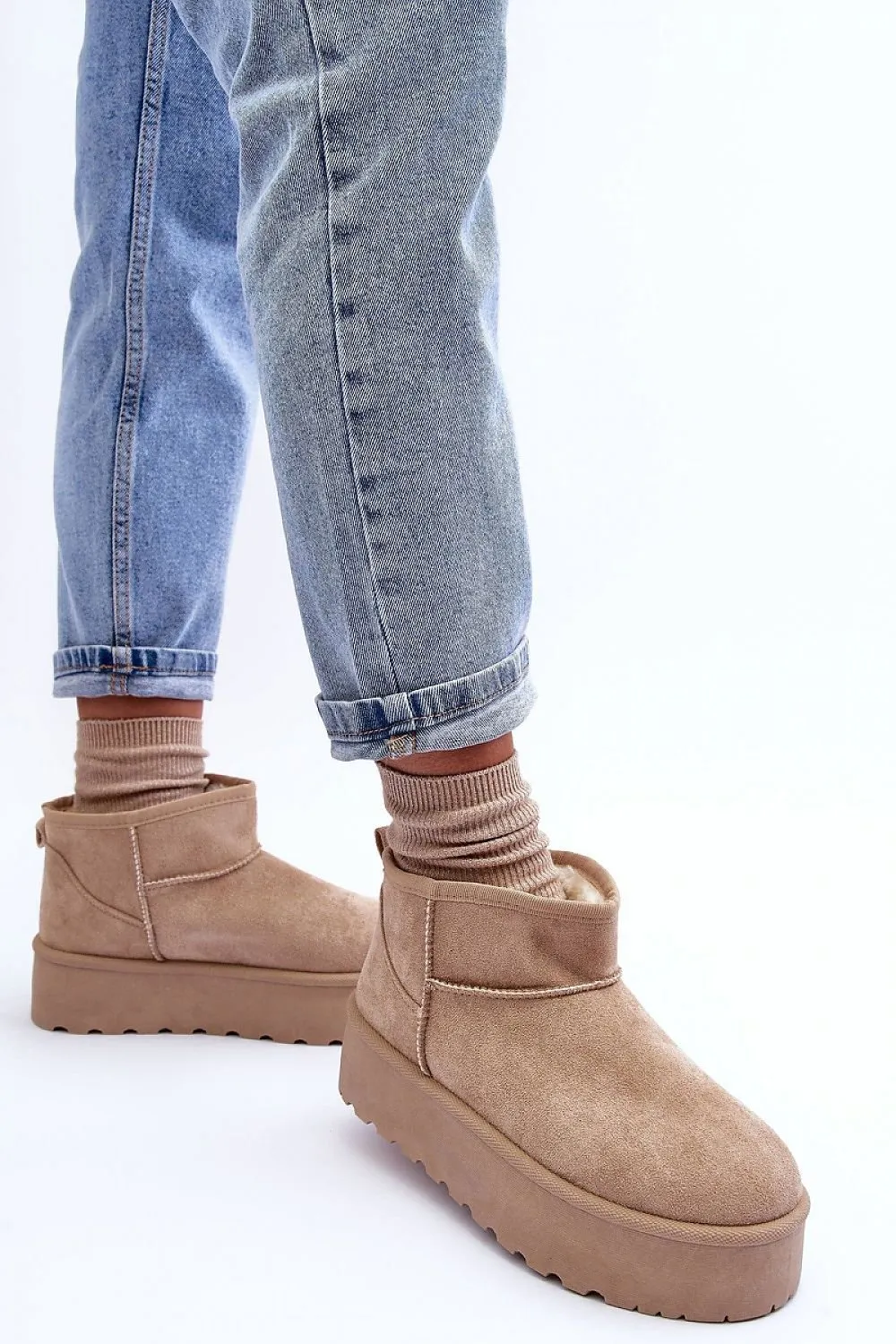 Snow boots