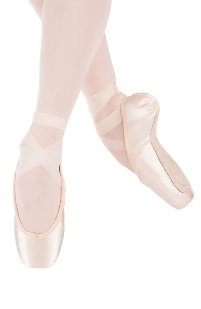 Spotlight Standard Pointe Shoe