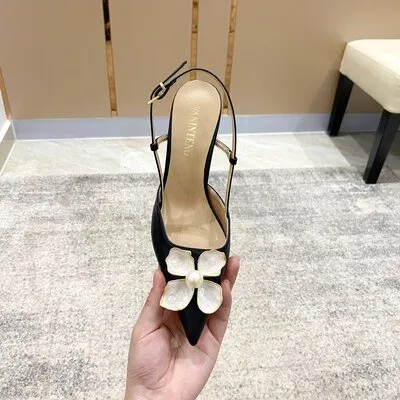 Stiletto high-heeled bridal wedding shoes