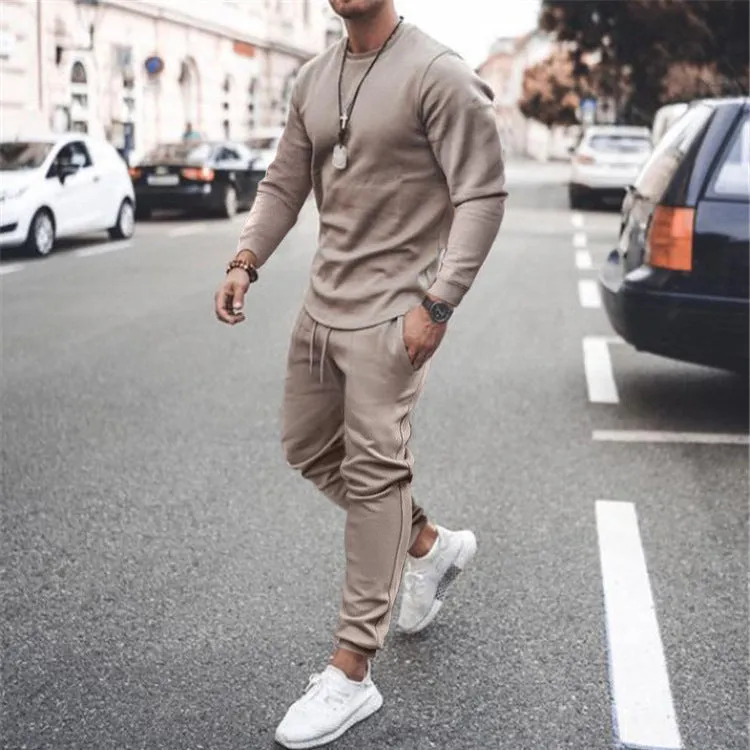 Trendy Sports Two-piece Suit for Fashionable Athletes