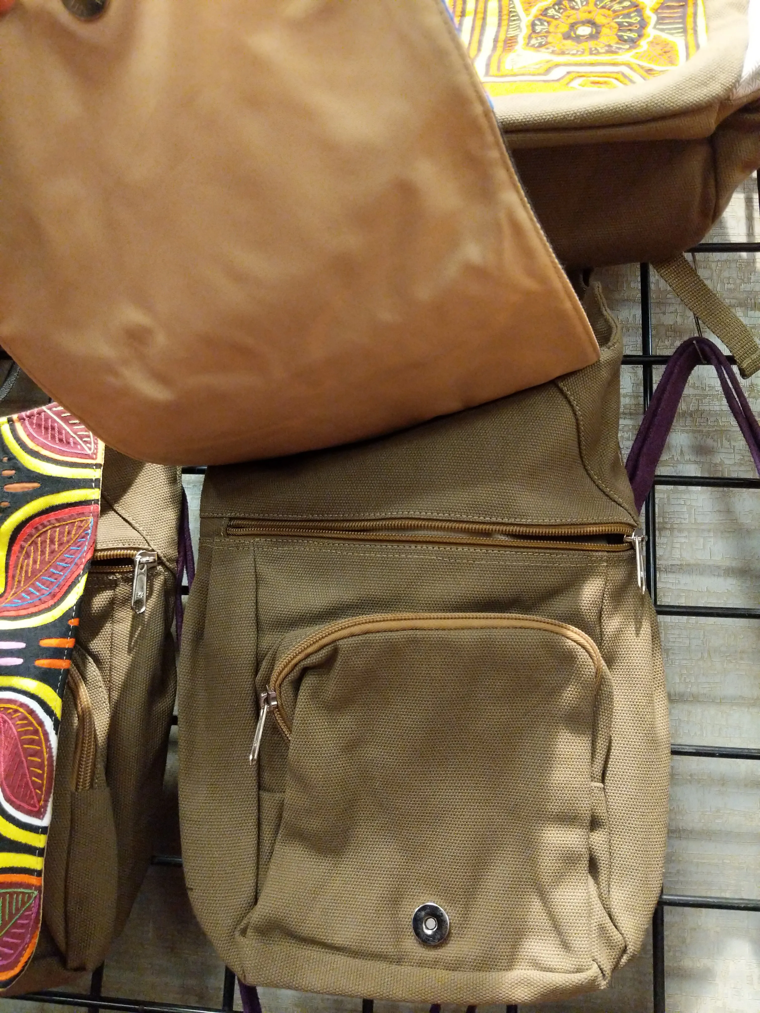 Tribal Textile Vegan Mola Purse - Dos flores